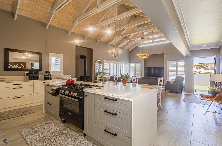 3 Bedroom Property for Sale in Calypso Beach Western Cape